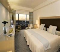 Hotel Pastana Carlton - Guest Room